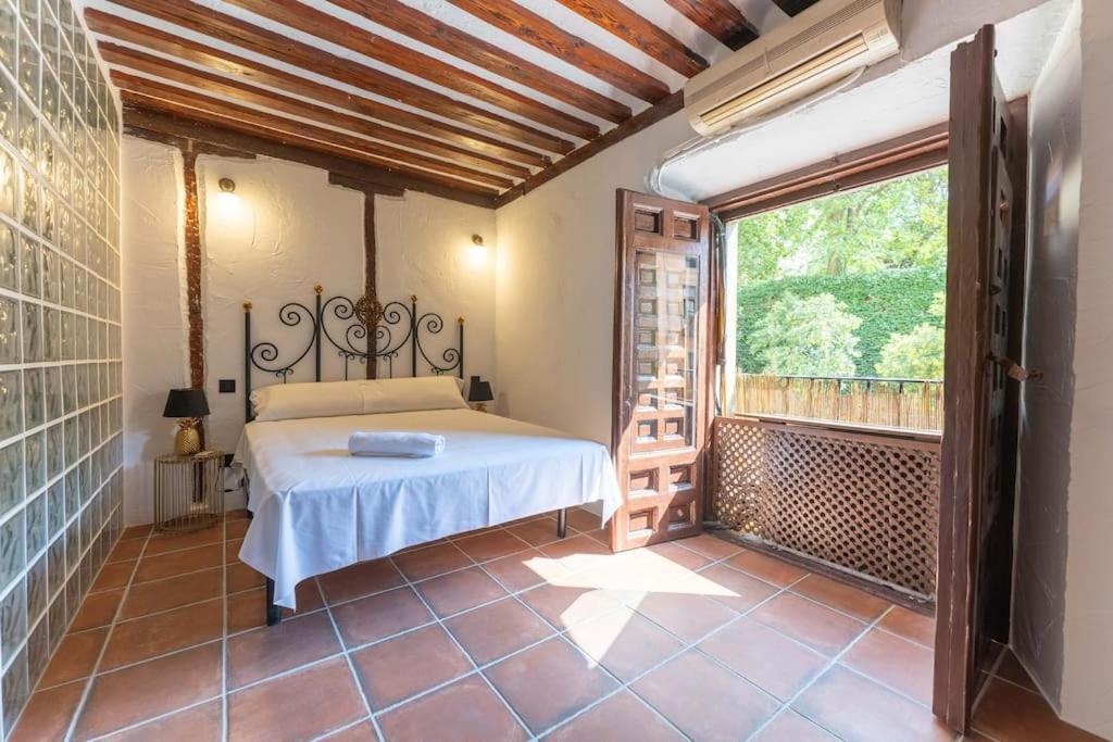 Encantador Apartamento En Calle Segovia Madrid Eksteriør bilde