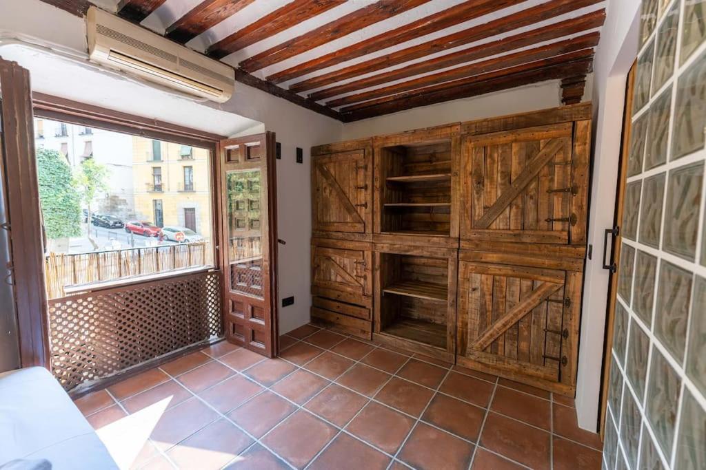 Encantador Apartamento En Calle Segovia Madrid Eksteriør bilde